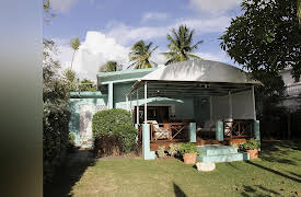 House Hunters International: Volume 2: Band Moves Back Home