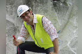 Build It Bigger Season 1: Mega-Tunnel