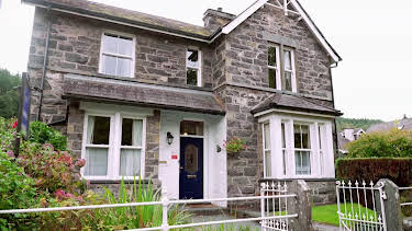 09:45: En plats på landet (S32 E54) (S32) | TV8 | 3/29 2026