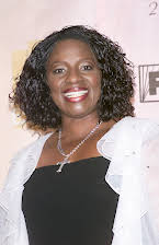 LaTanya Richardson Jackson som Cooper