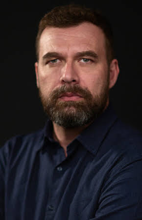 Fred Adenis as Tobías