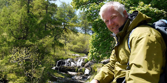 3:15 PM: Weatherman Walking (S7) | BBC Two | 3/10 2026