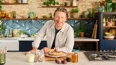 00:50: Jamie's 5 Ingredient Meals (S1 E1) (S1) | TV8 | 3/29 2026