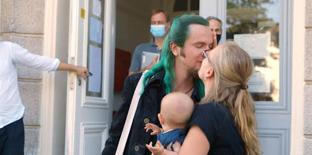 22:15: Menschen hautnah: Wie die Liebe geht - 3 Paare. 7 Jahre. | WDR Fernsehen | 1/15 2026