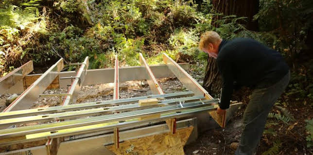 12:00 PM: Building Off The Grid (S3) | Discovery Channel | 3/26 2026