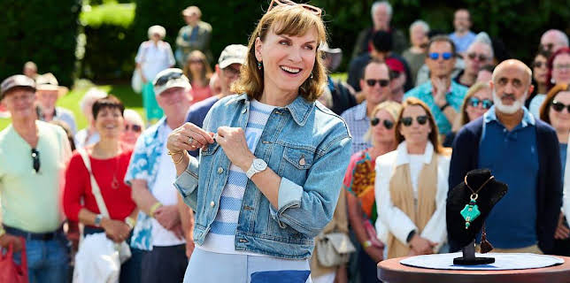 6:45 AM: Antiques Roadshow (S48) | BBC Two | 11/10 2025