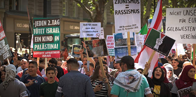 06:30: Judenhass und das Feindbild Israel Islamischer Antisemitismus in Deutschland | ZDFinfo | 12/7 2025