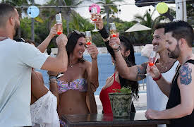 90 Day: Hunt for Love, Season 1: The Girl Who Showed Her Butt