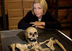 Lucy Worsley Investigates