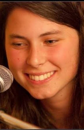 Yael Eisenberg as Female Soldier