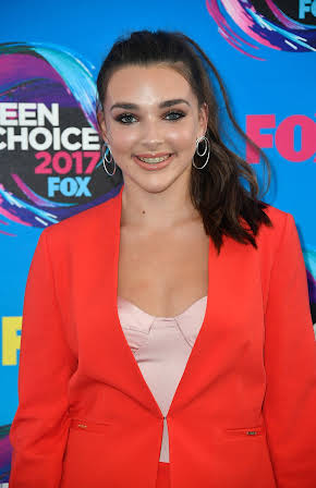 Kendall Vertes as 