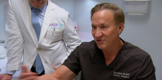 21:05: Verpfuscht - Ein Fall für die Beauty-Docs | Sixx | 12/24 2025