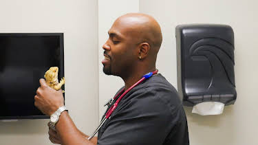 03:15: The Vet Life (S3 E4) (S3) | Animal Planet | 12/25 2025