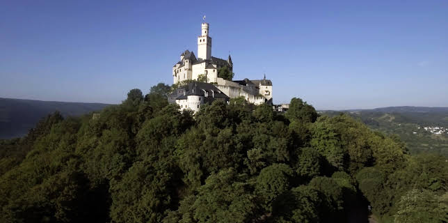 12:45: Burgen - Mythos und Wahrheit | ZDFinfo | 2/18 2026