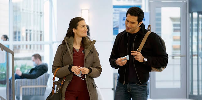 04:45: Chicago Med (S6 E9) (S6) | Viasat Series | 2/12 2026