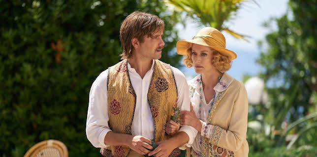 01:30: Hotel Portofino (S03/E03) | One | 11/2 2025