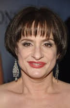 Patti LuPone som 