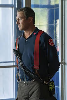 21:48: Chicago Fire (T14): Ep.7 Perfora la vena | AXN | 10/21 2026