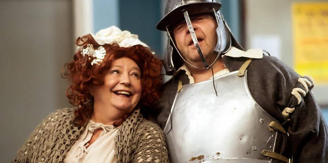 6:35 PM: Keeping Up Appearances | BBC Two | 12/27 2025