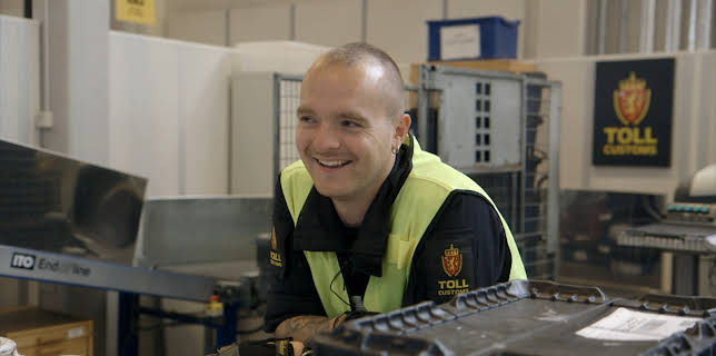 18:00: Toll | TV 2 Zebra | 11/9 2025