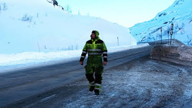 12:00 AM: Ice Road Rescue | Nat Geo Wild | 3/7 2026