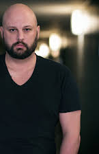 Josh Diogo som Pool Party Guy