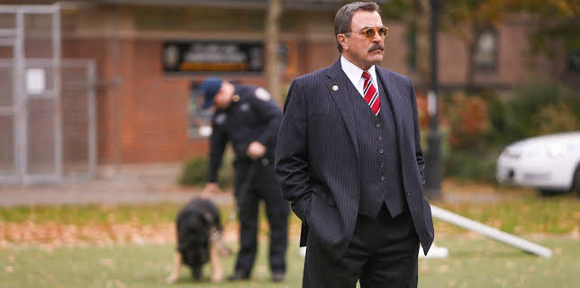 10:00 AM: Blue Bloods (S4 E21) (S4) | 5 USA | 12/14 2025