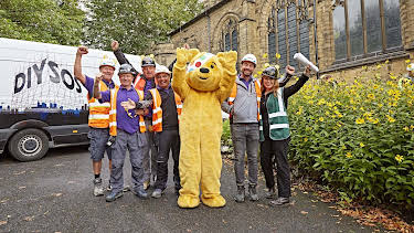 7:00 PM: DIY SOS (S31 E2) (S31) | W | 12/19 2025