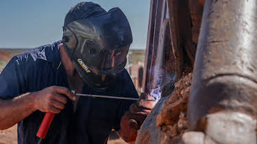 13:20: Outback Opal Hunters (S7 E9) (S7) | Discovery Channel | 8/8 2026