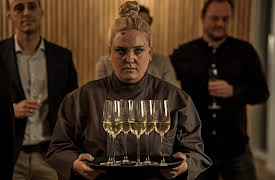 Elvira S01: Undercover