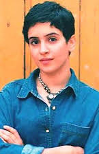Sanya Malhotra como 