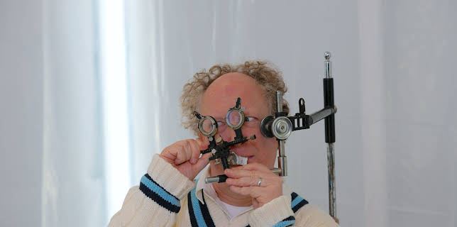 02:05: Kongen befaler UK (S18 E8) (S18) | MAX | 12/12 2025