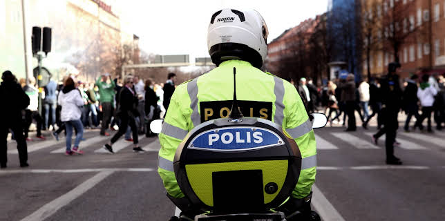 12:10: Trafikpoliserna (S1 E1) (S1) | Kanal 9 | 1/27 2026