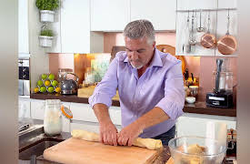 Paul Hollywoods Pies & Puds: Seasonal Raised Game Pie