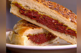 Meat & Potatoes: Between the Buns