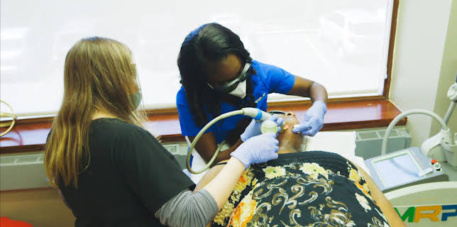 23:20: Dr. Mercy (S1 E3) (S1) | TLC | 12/29 2025