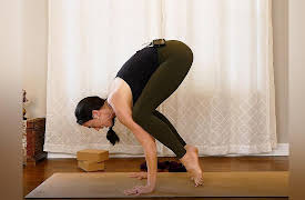 30 Day Yoga Power Up! For Strength and Confidence: Day 8 - Crow Pose! Arm Balance Challenge