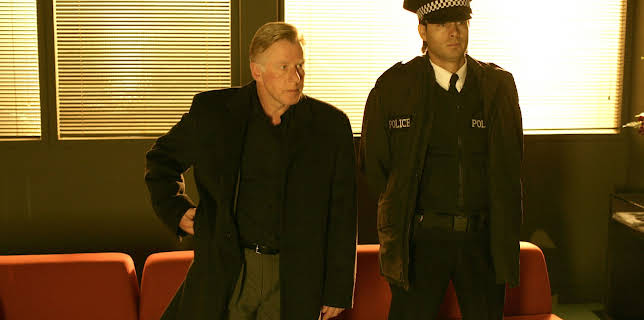 23:30: Tyst vittne (S12 E4) (S12) | Kanal 11 | 3/1 2026