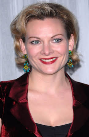 Sara Stewart as 
