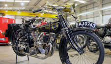 Bangers & Cash (S7 E1)