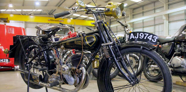 2:00 PM: Bangers & Cash (S7 E1) (S7) | Yesterday | 11/10 2025