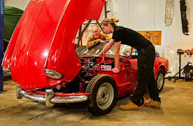 Motor Shed Squad: Triumph Spitfire and Rover P5
