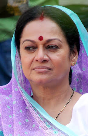 Zarina Wahab as 