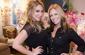 Celebrity Holiday Homes Volume 1: 3 Funky Holiday Homes