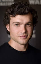 Alden Ehrenreich como 