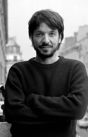 Oriol Paulo as Director