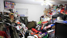 Hoarding: Buried Alive (S4 E8)