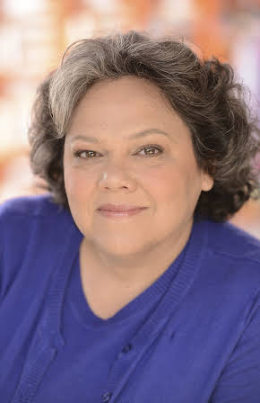 Lidia Porto as 