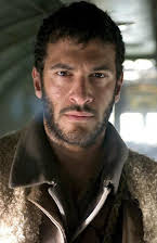 Simon Kassianides als 