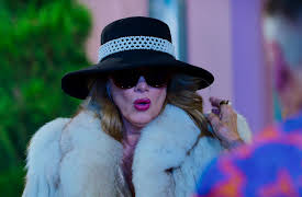 Riquísimos por cierto season-1: Riquísimos por cierto - La vecina